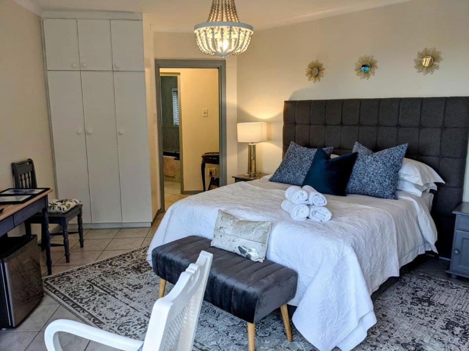 Bed, Photo of the whole room, Bedroom, towels, wardrobe