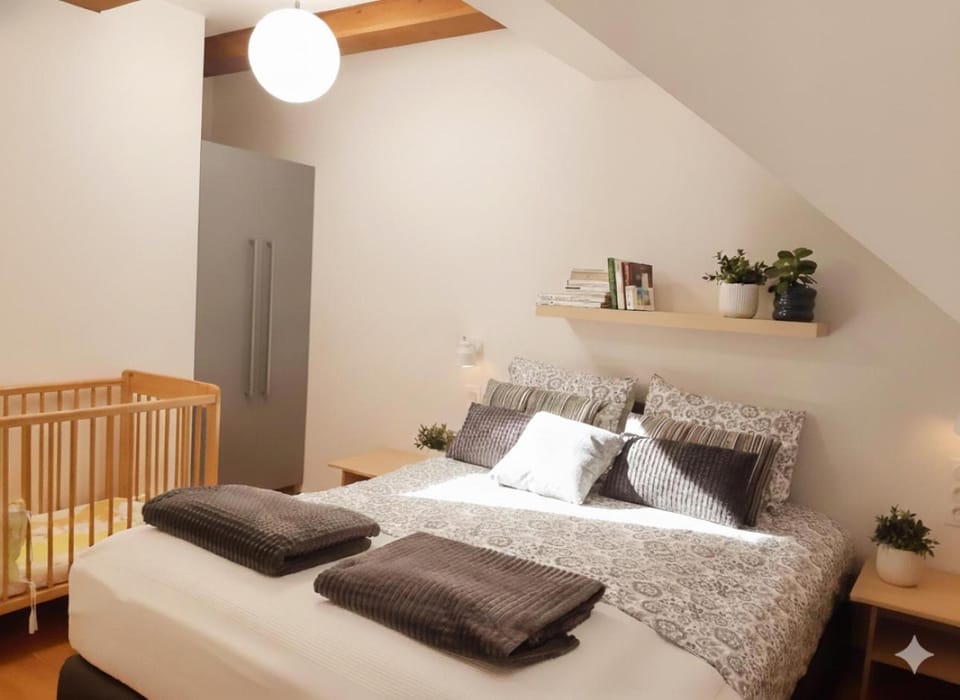 Bed, Other, Bedroom