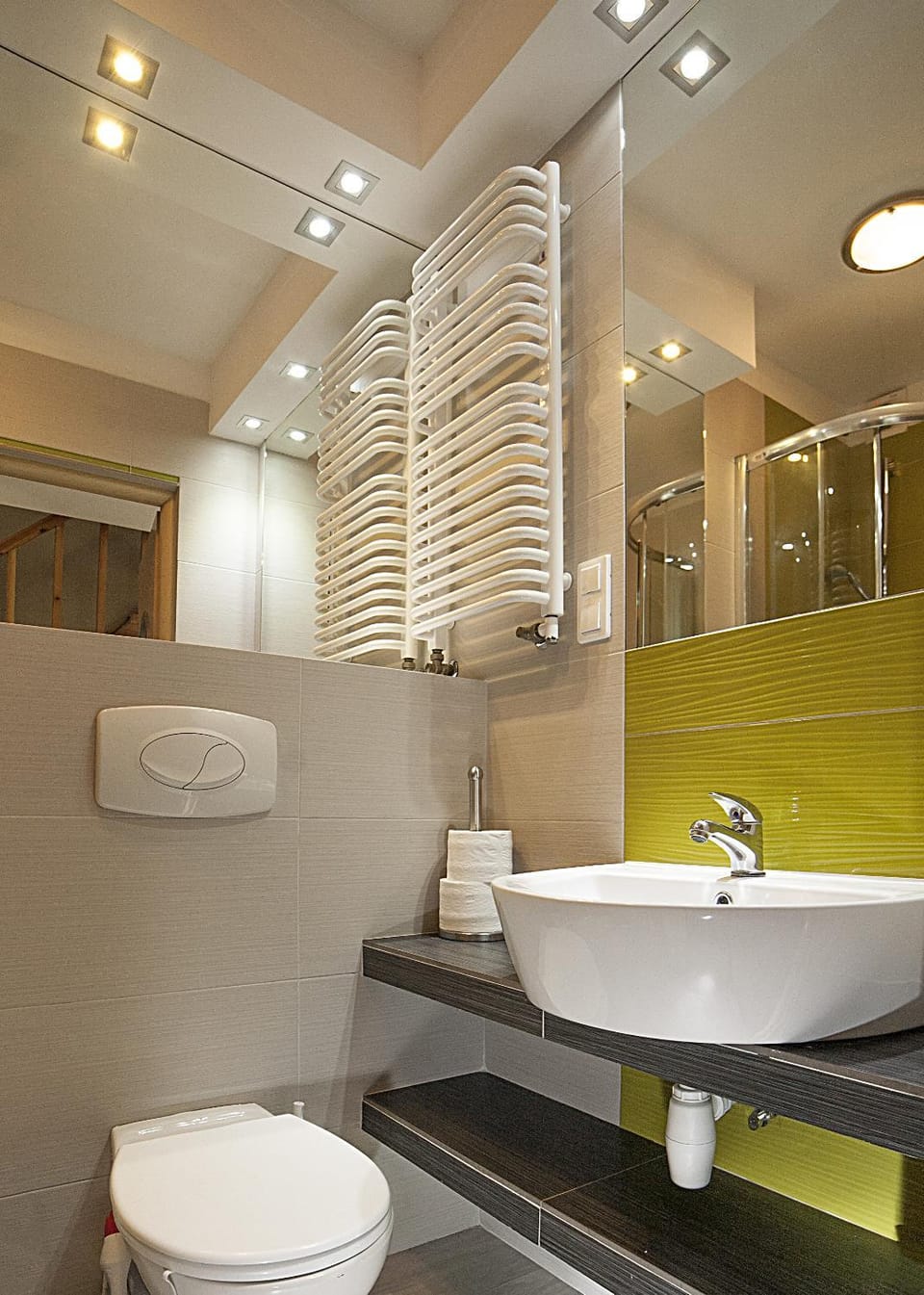 Toilet, Bathroom, On site, children, young children, older children, Family