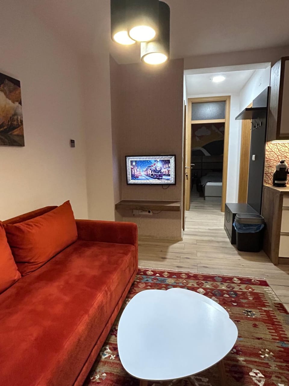 Communal lounge/ TV room, TV and multimedia, Living room, Seating area, Evening entertainment