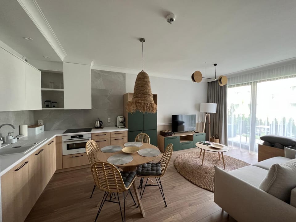 Kitchen or kitchenette, Living room, Dining area