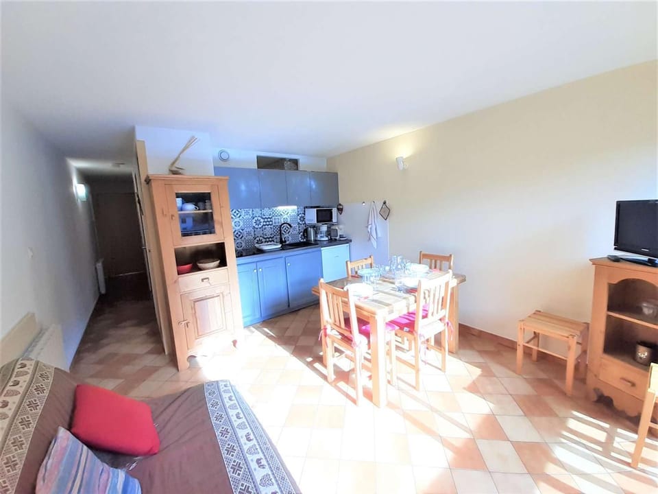 Charmant T2 à Saint-Lary-Soulan avec balcon, parking, et casier à skis - FR-1-457-269 Apartment in Saint-Lary-Soulan