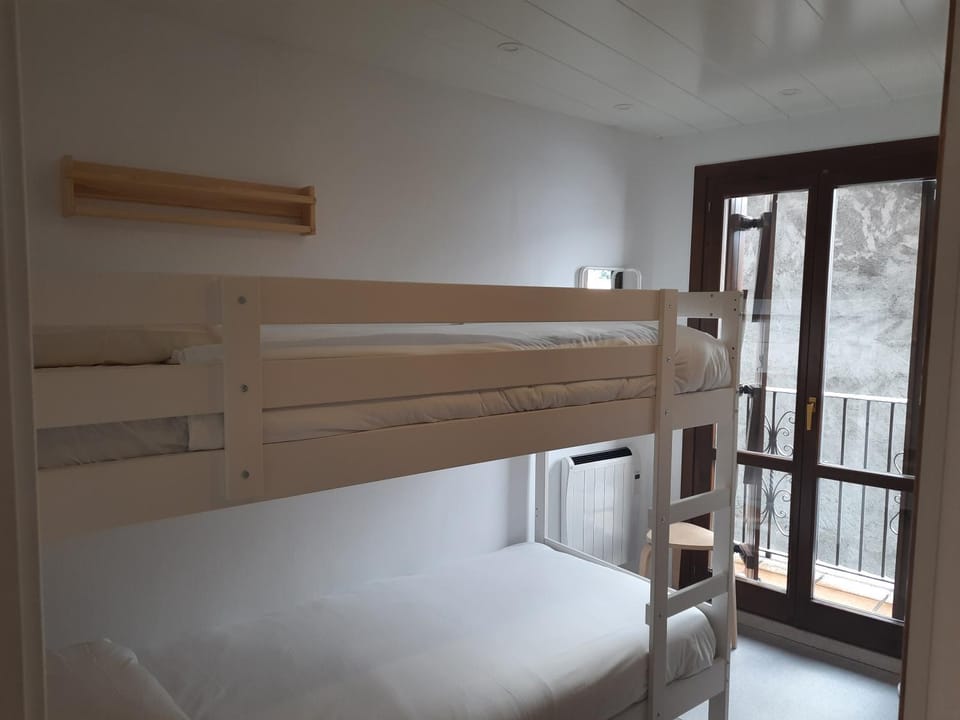 bunk bed