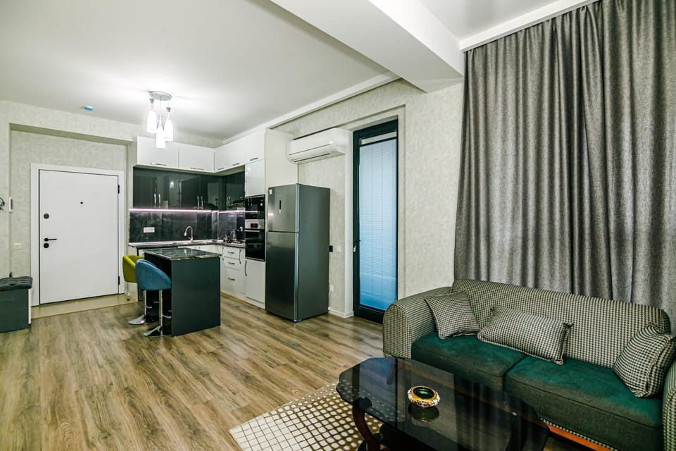 Kitchen or kitchenette, Seating area