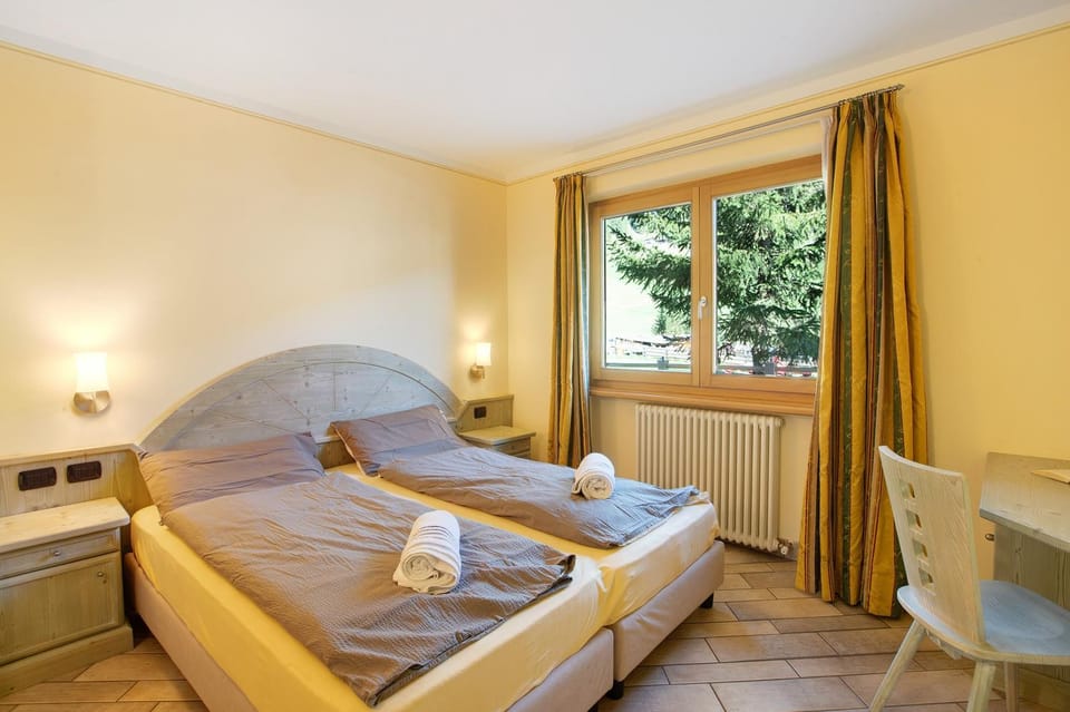 Property building, Living room, Bedroom