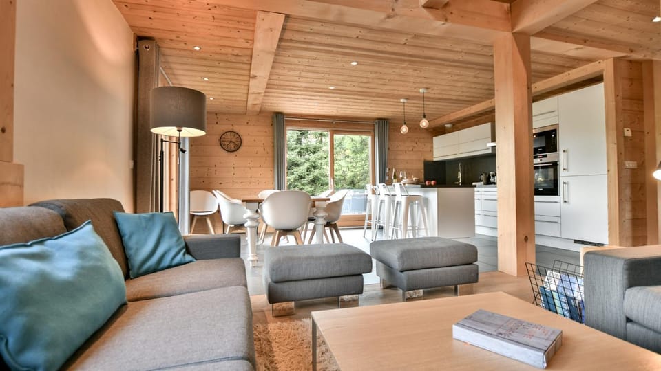 Living room, Dining area