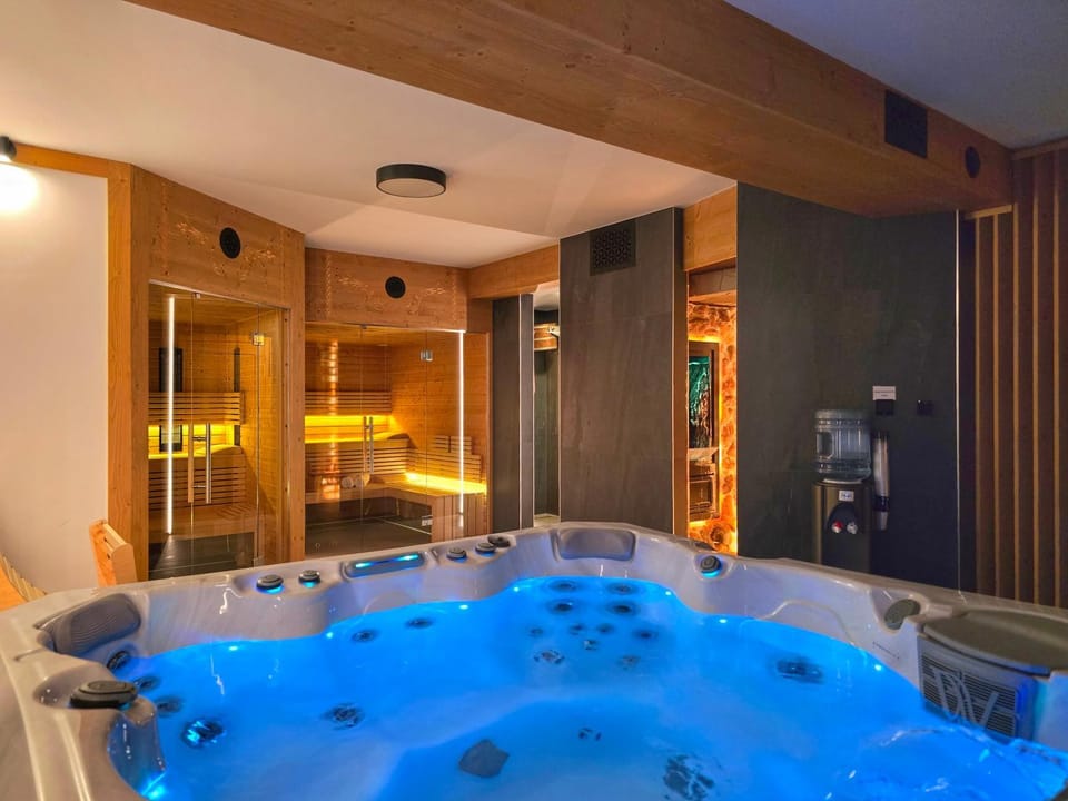 Osada Wichrówka domki ze strefą SPA, basenem letnim i widokiem na góry House in Lesser Poland Voivodeship