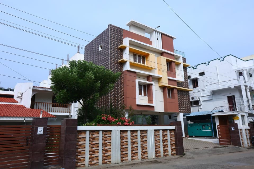 Property building, Day, Neighbourhood, Street view