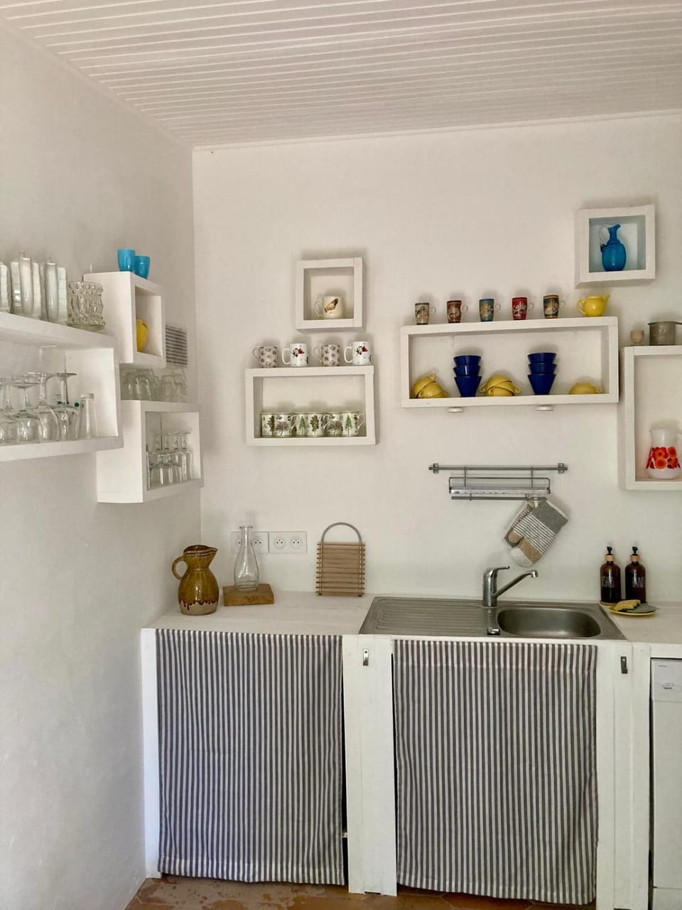 dishwasher, oven, washing machine, kitchen