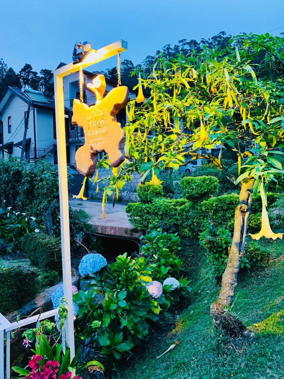 Eden Grand Bungalow Nuwaraeliya Villa in Nuwara Eliya