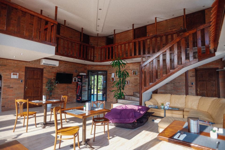 Restaurant/places to eat, Lobby or reception, Meals