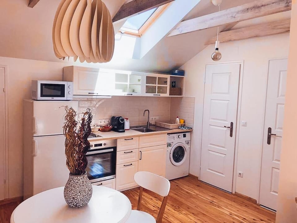 Dining area, Communal kitchen