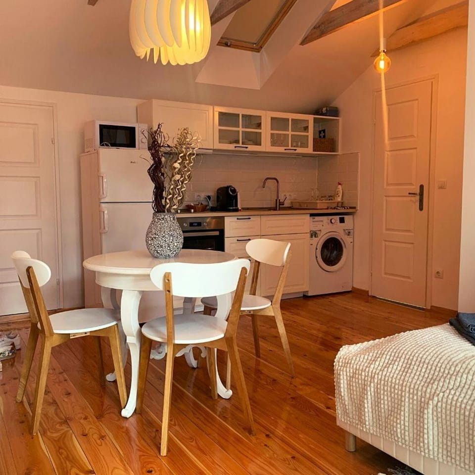 Kitchen or kitchenette, Living room, Dining area, Communal kitchen