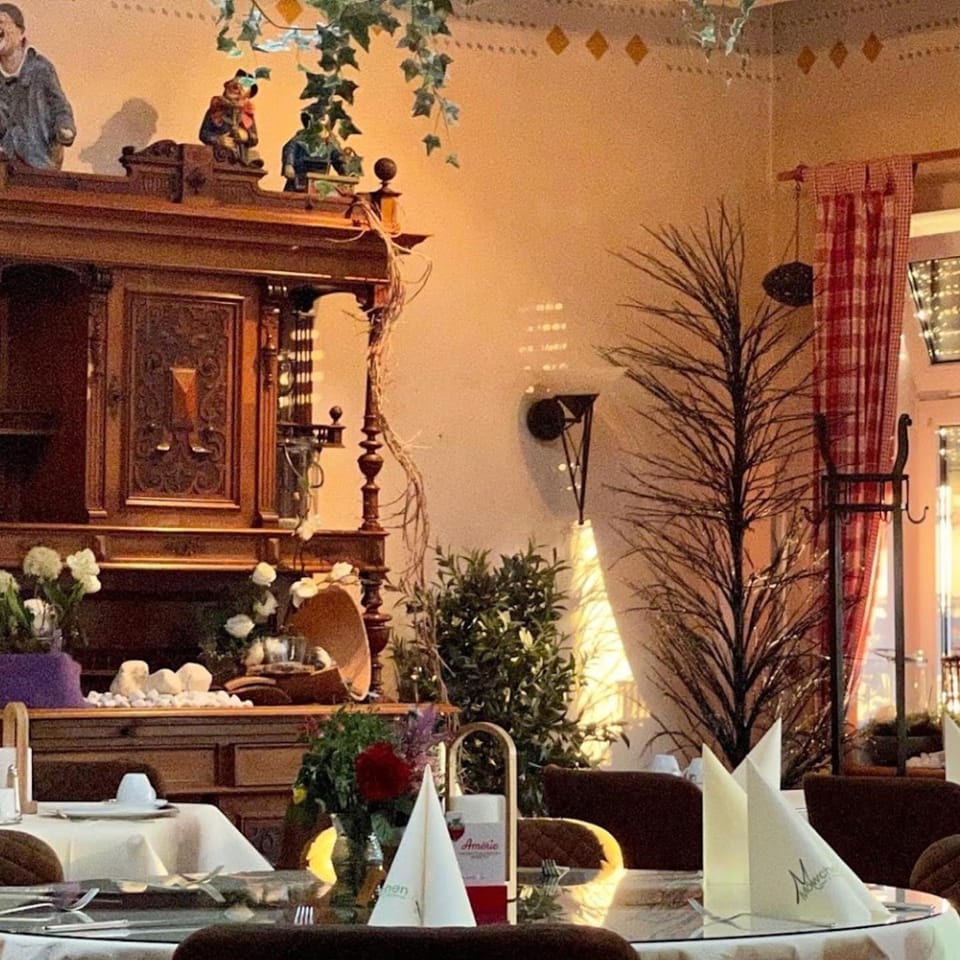 Restaurant/places to eat