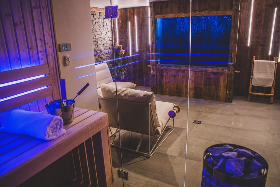 Sauna, Spa and wellness centre/facilities, Seating area