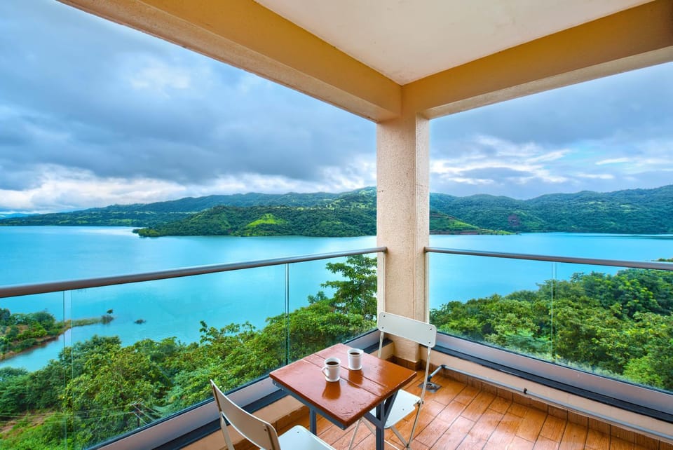Nearby landmark, Day, Natural landscape, View (from property/room), Balcony/Terrace, Dining area, Lake view, Mountain view, River view