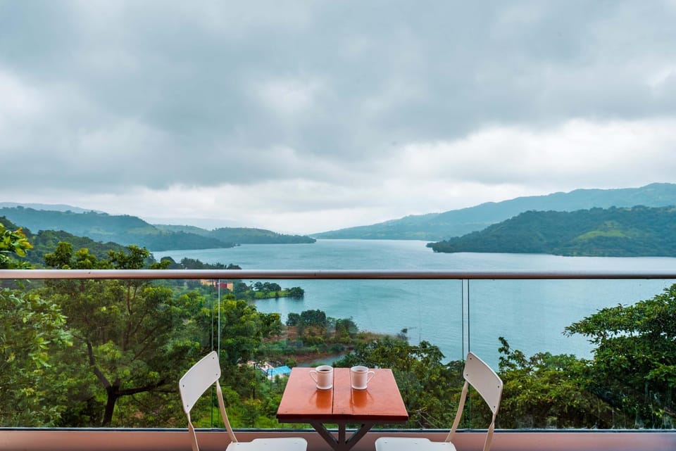 Nearby landmark, Day, Natural landscape, View (from property/room), Balcony/Terrace, Lake view, Mountain view, River view, Sea view