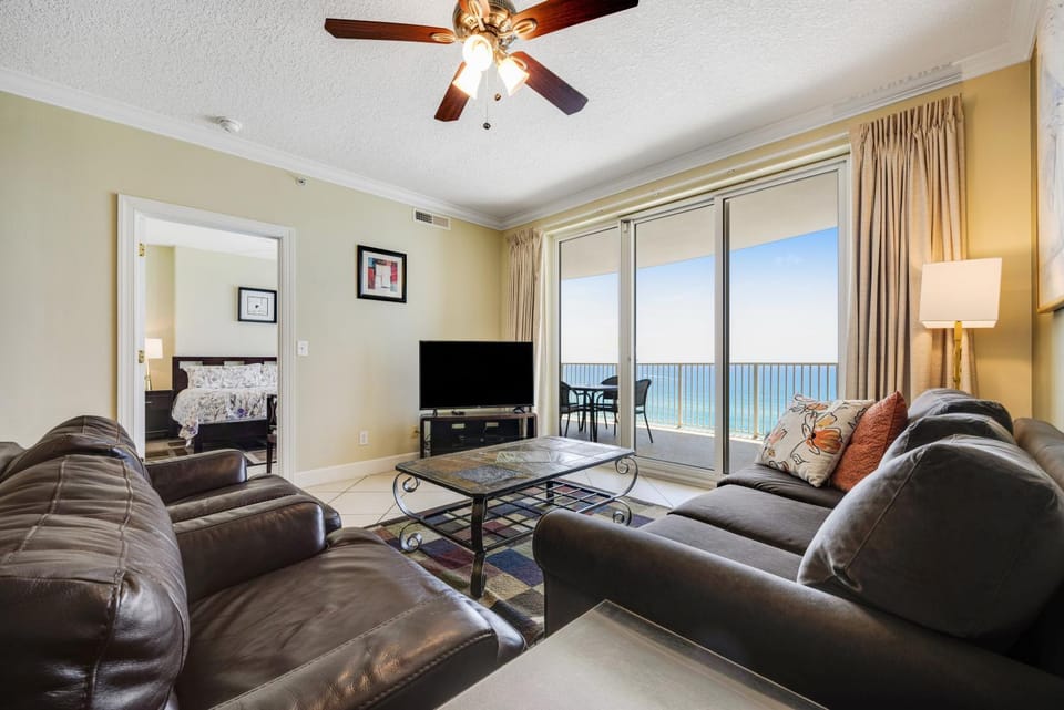 PARKING INCLUDED-Beachfront 2BD Ocean Villa! Gorgeous Amenities, Private Complex House in Long Beach
