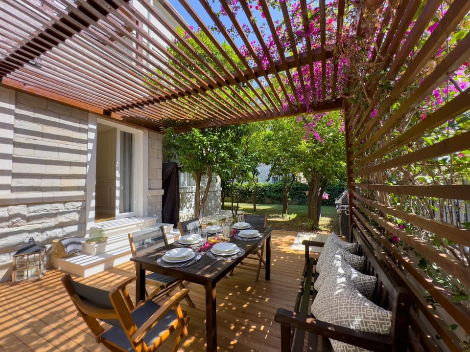 Patio, Garden, Seating area