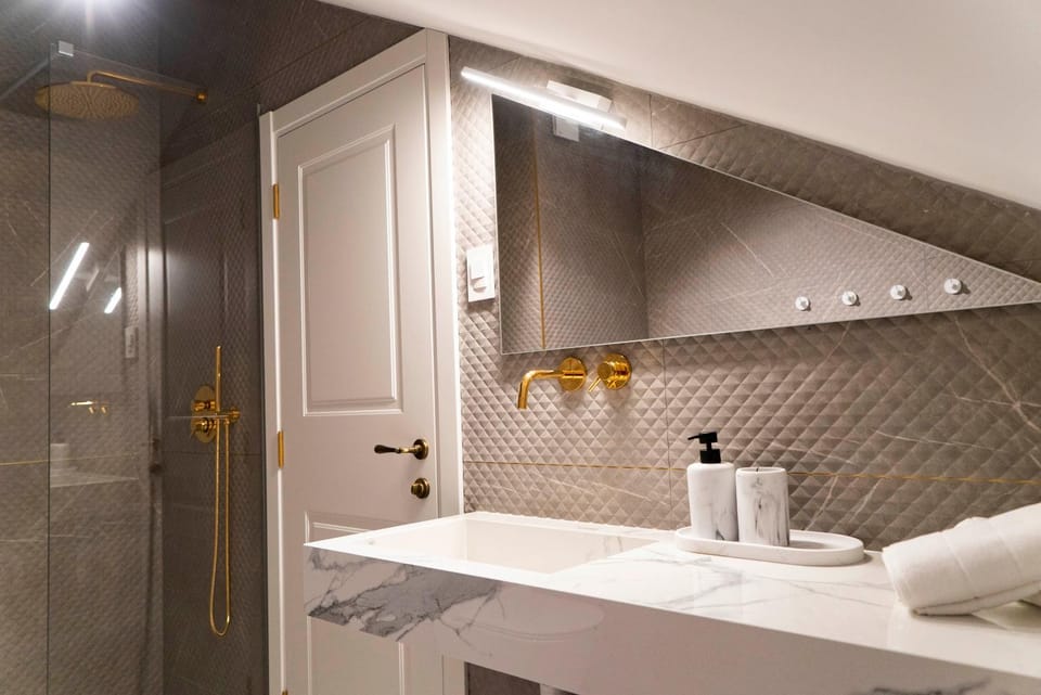 Shower, Bathroom