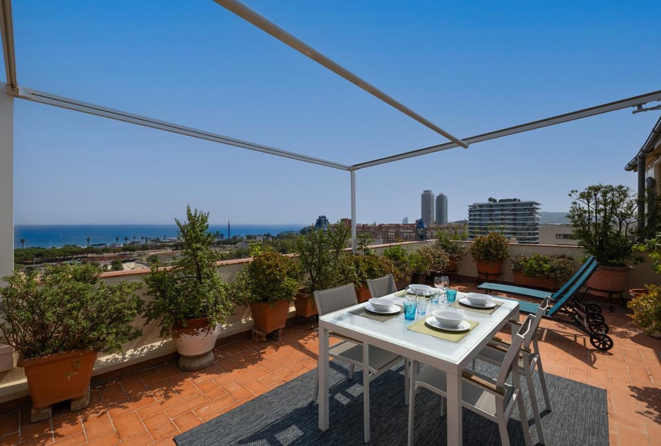 Property building, Patio, Day, View (from property/room), Balcony/Terrace, Living room, Seating area, Dining area, Sea view