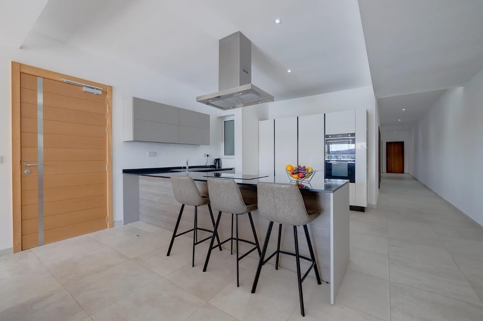 Superlative Apartment with Valletta and Harbour Views Apartment in Sliema