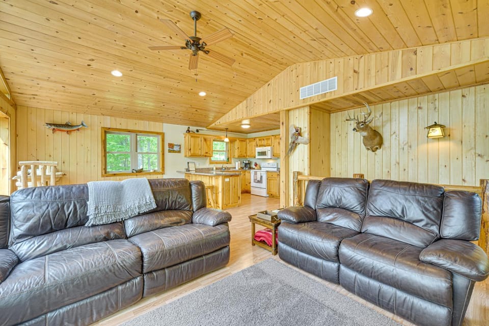 Four-Season Lake Cabin w/ Canoe & Paddle Boat! Cabin in Wisconsin