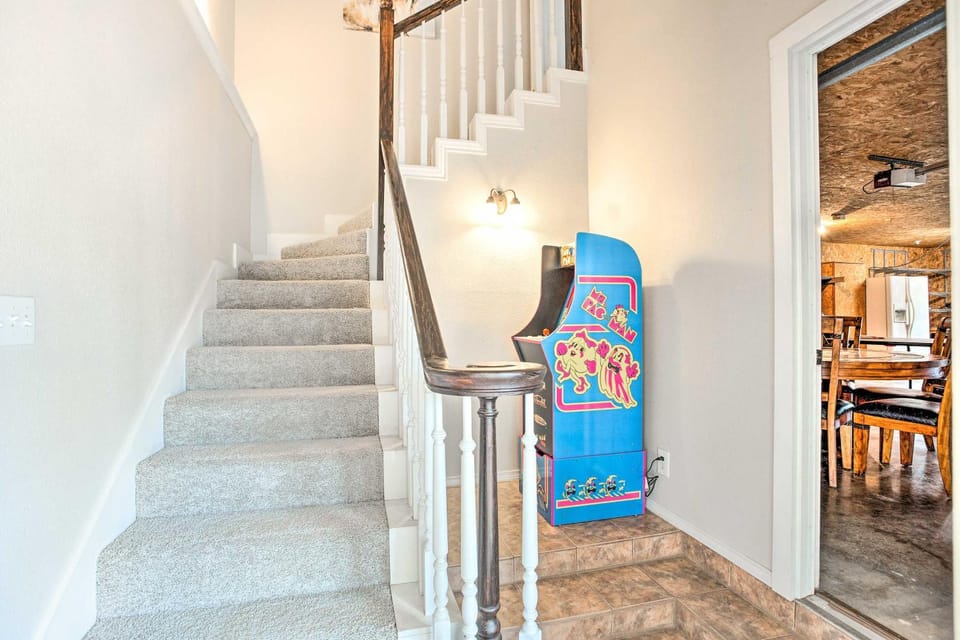 Gainesville Home w/ Outdoor Oasis, 16 Mi to Lake House in Texas