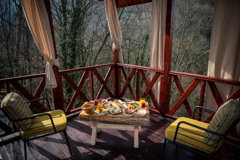 Balcony/Terrace, Food and drinks, Food, Breakfast