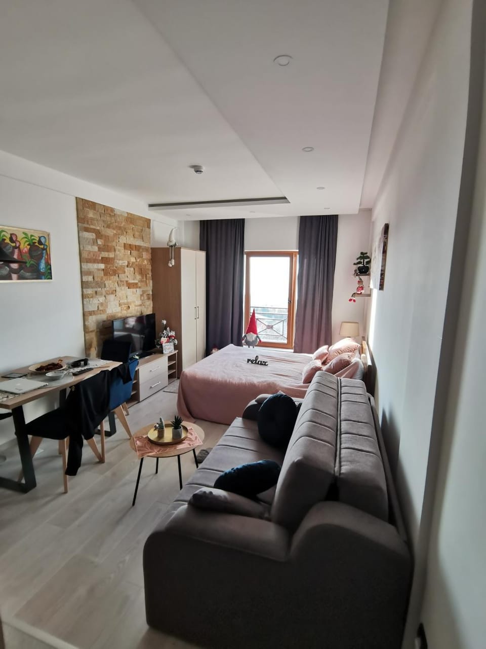 Living room, Photo of the whole room, Seating area