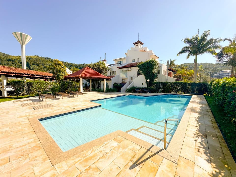 Natural landscape, Swimming pool, Swimming pool, sunbed