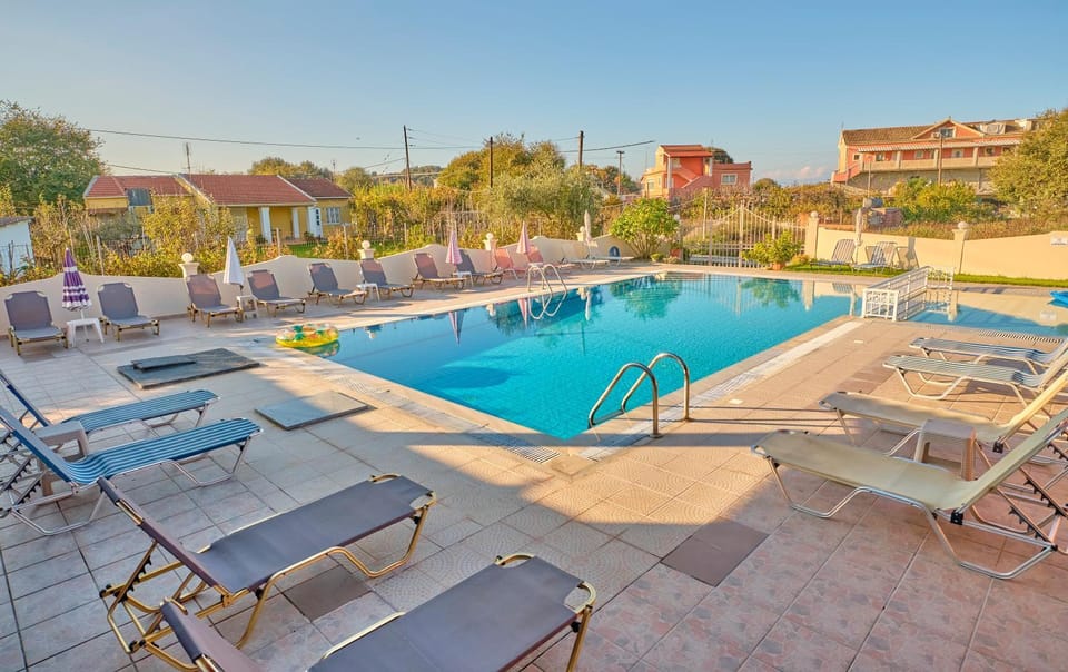 Day, Pool view, Swimming pool, sunbed