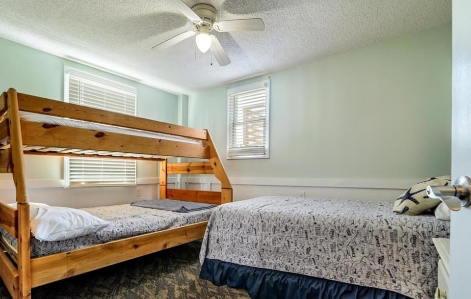 Changes In Latitude home House in Holden Beach