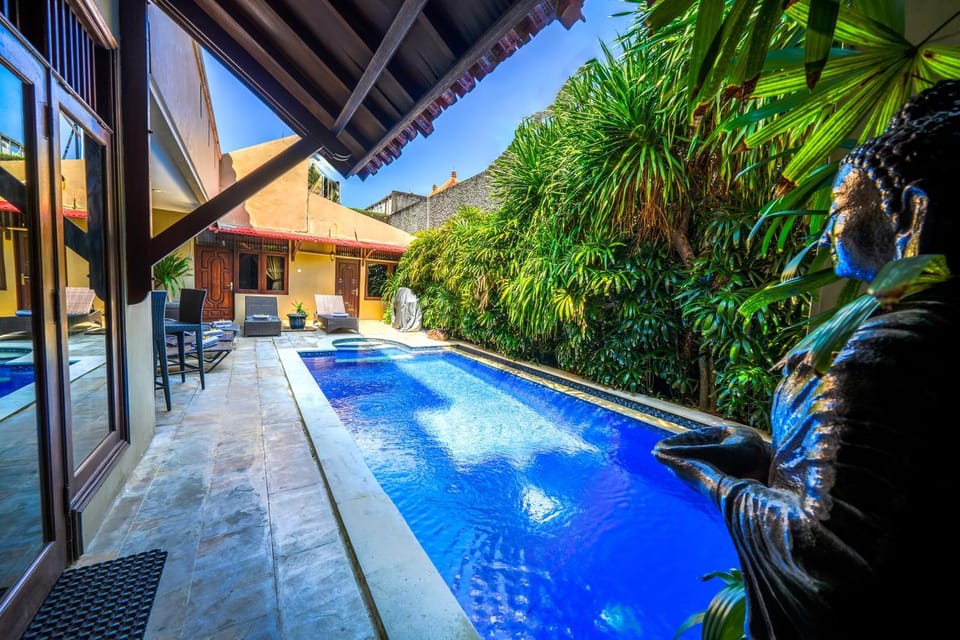 Pool view, Swimming pool