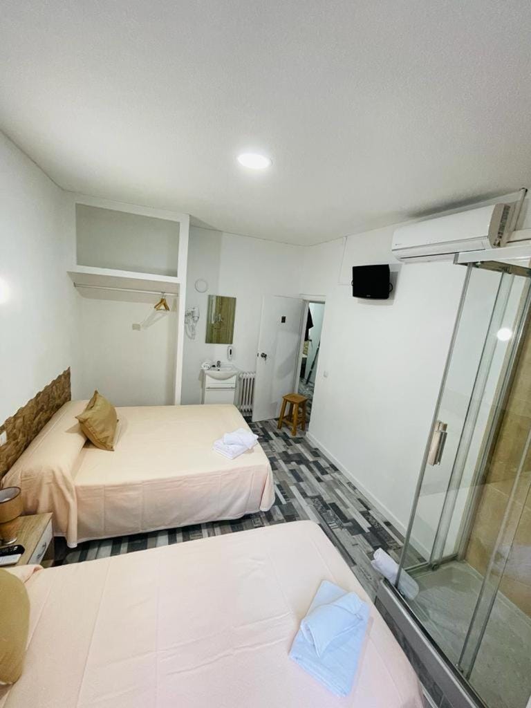 HOSTAL Noche y Dia Bed and Breakfast in Centro