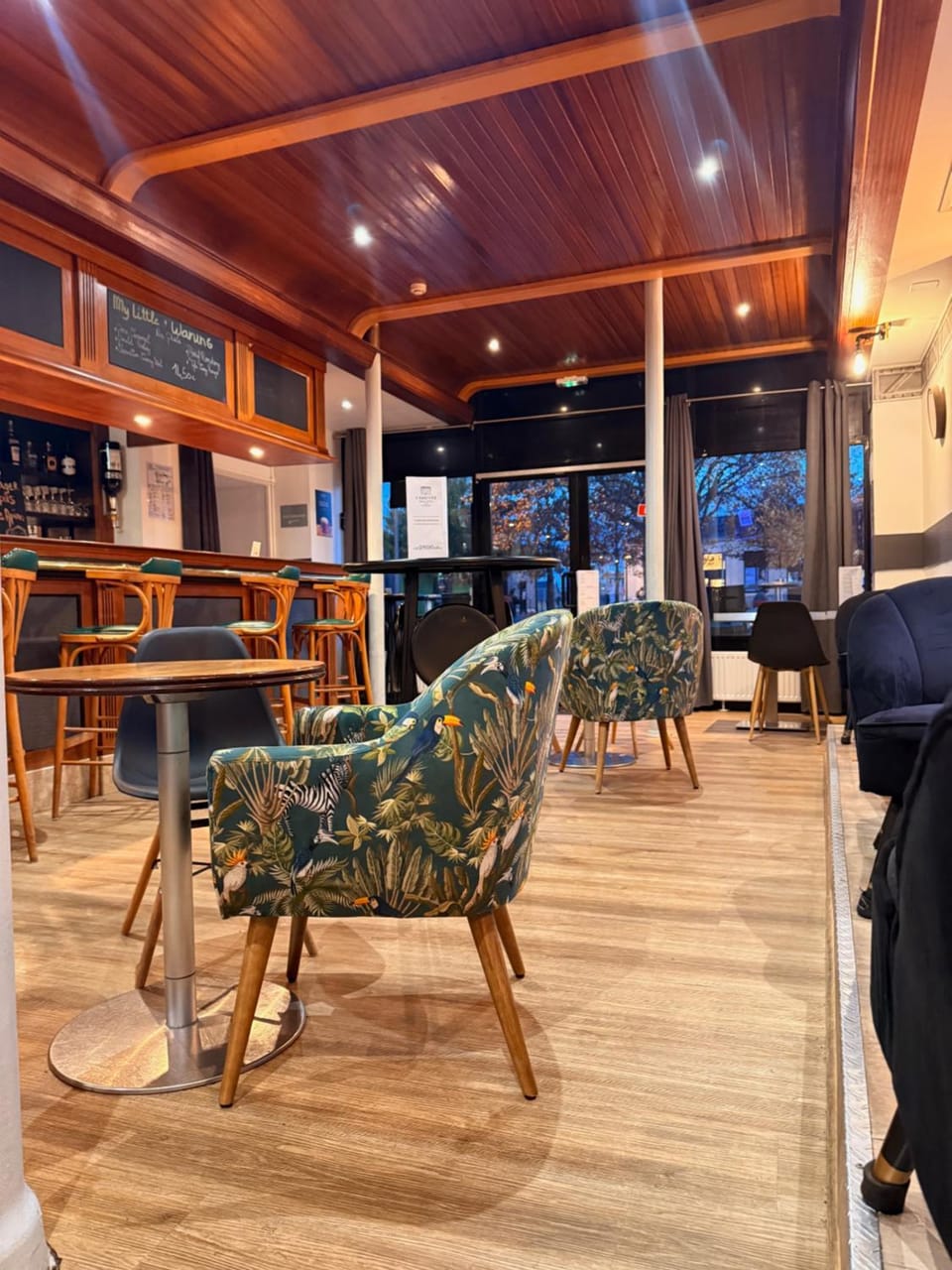 Lounge or bar