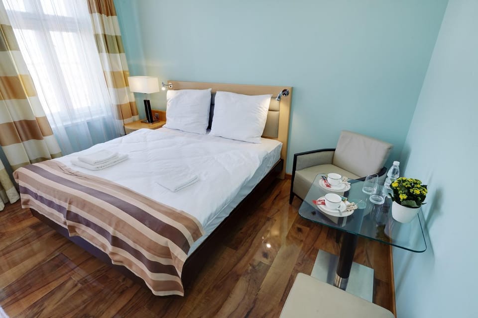 ApartHotel Katowice - Deluxe Rooms with King Beds, City Center, Free Wifi! Apartment in Poland