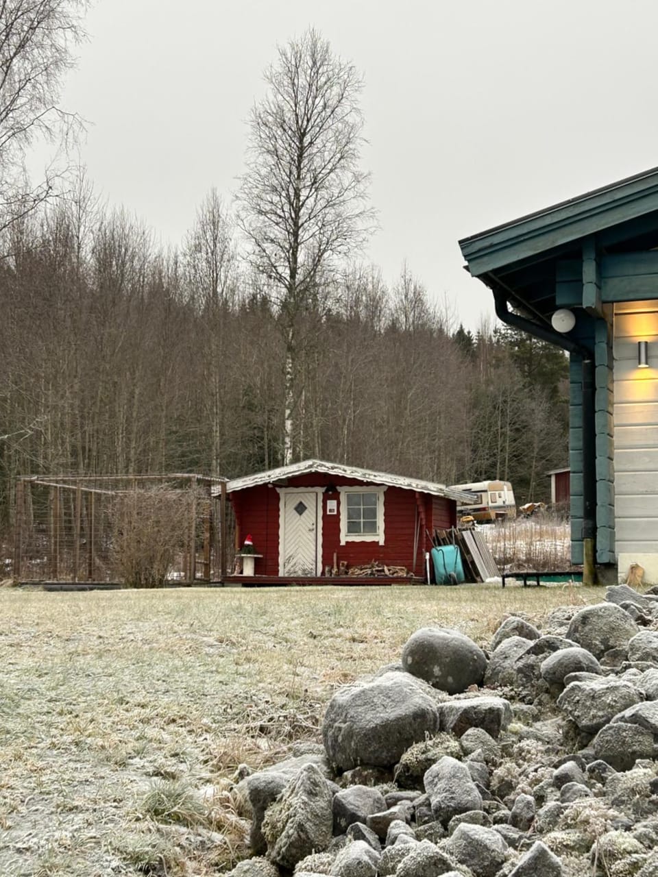Mysig timmerstuga med braskamin nära Hovfjället Villa in Sweden