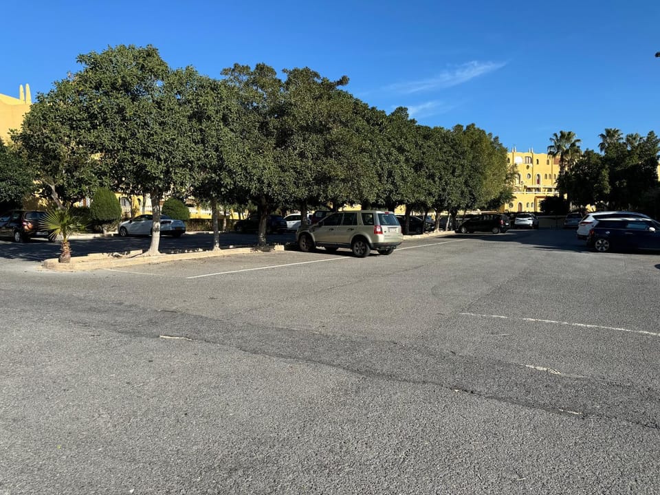 Day, Neighbourhood, Street view, Location, Parking