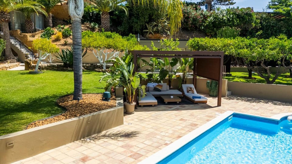 Solarium, Swimming pool
