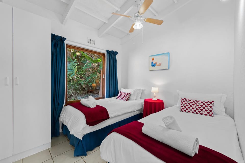 Bed, Bedroom, fireplace