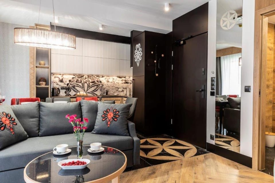 Kitchen or kitchenette, Living room