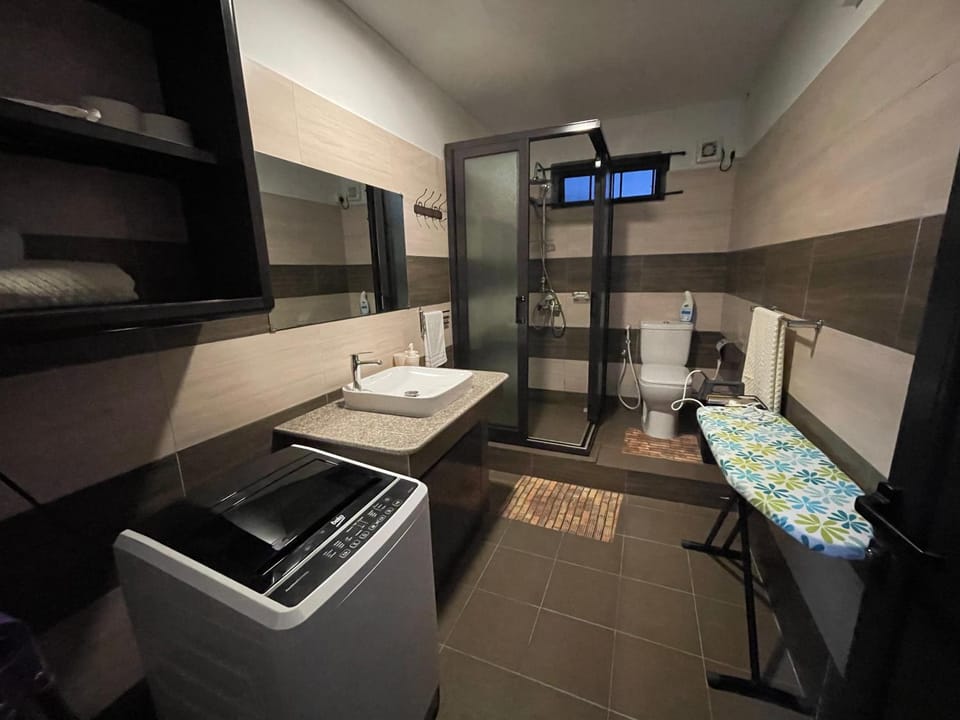 Toilet, Bathroom