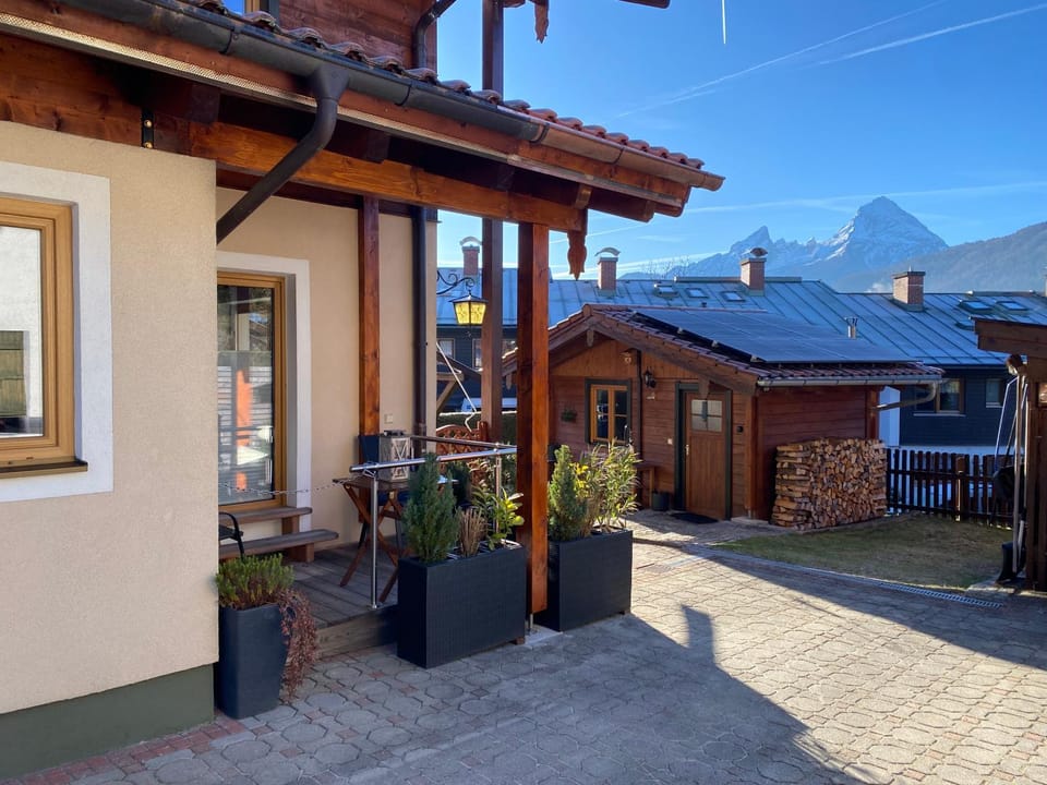 Ferienwohnung Lederhose Apartment in Berchtesgadener Land