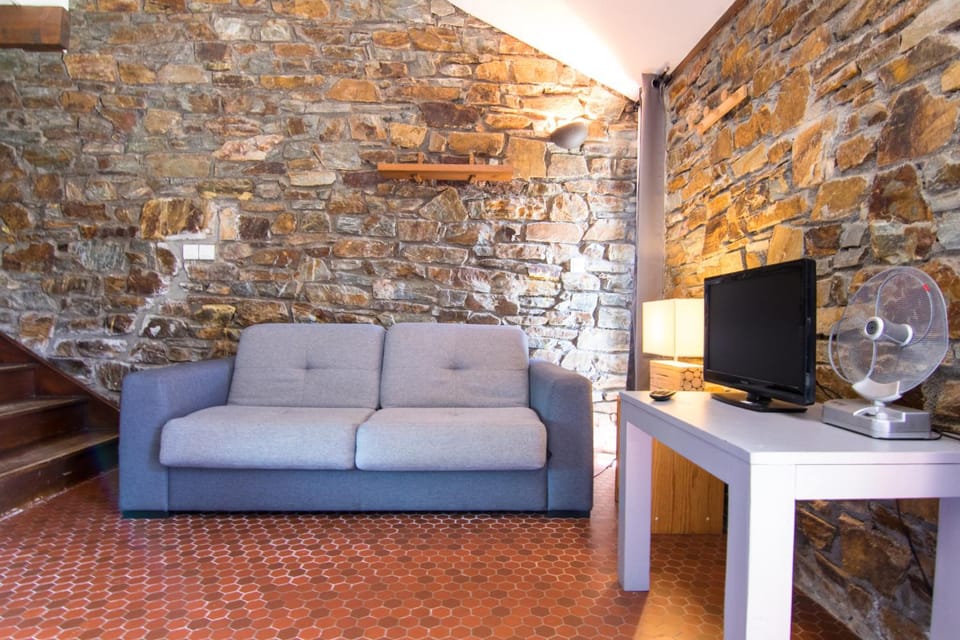 Village de gîtes de Barre-des-Cévennes Campground/ 
RV Resort in Occitanie