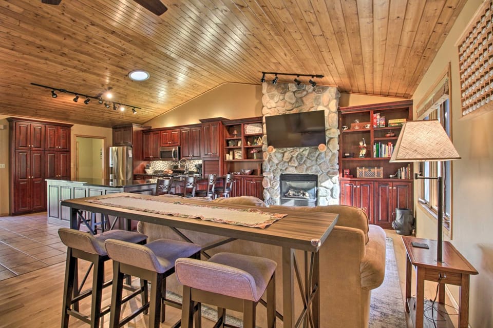 Cabin w/ Fire Pit & Movie Room, 1 Mi to Lake Cabin in Breezy Point