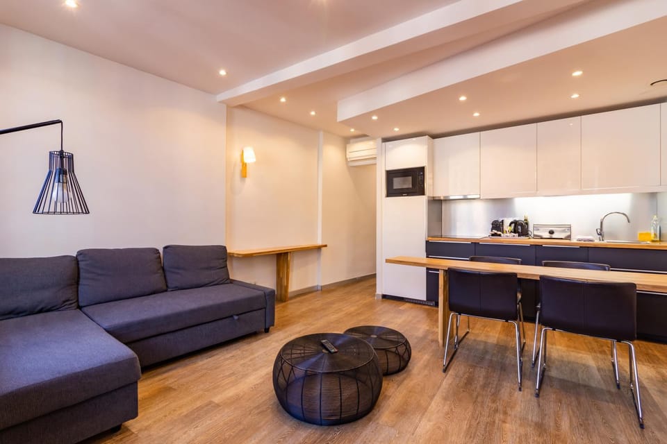 Living room, kitchen