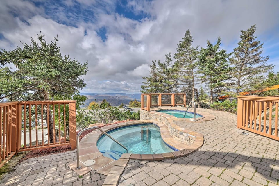 Ski-In/Out Condo in Snowshoe Mountain Resort! House in Snowshoe