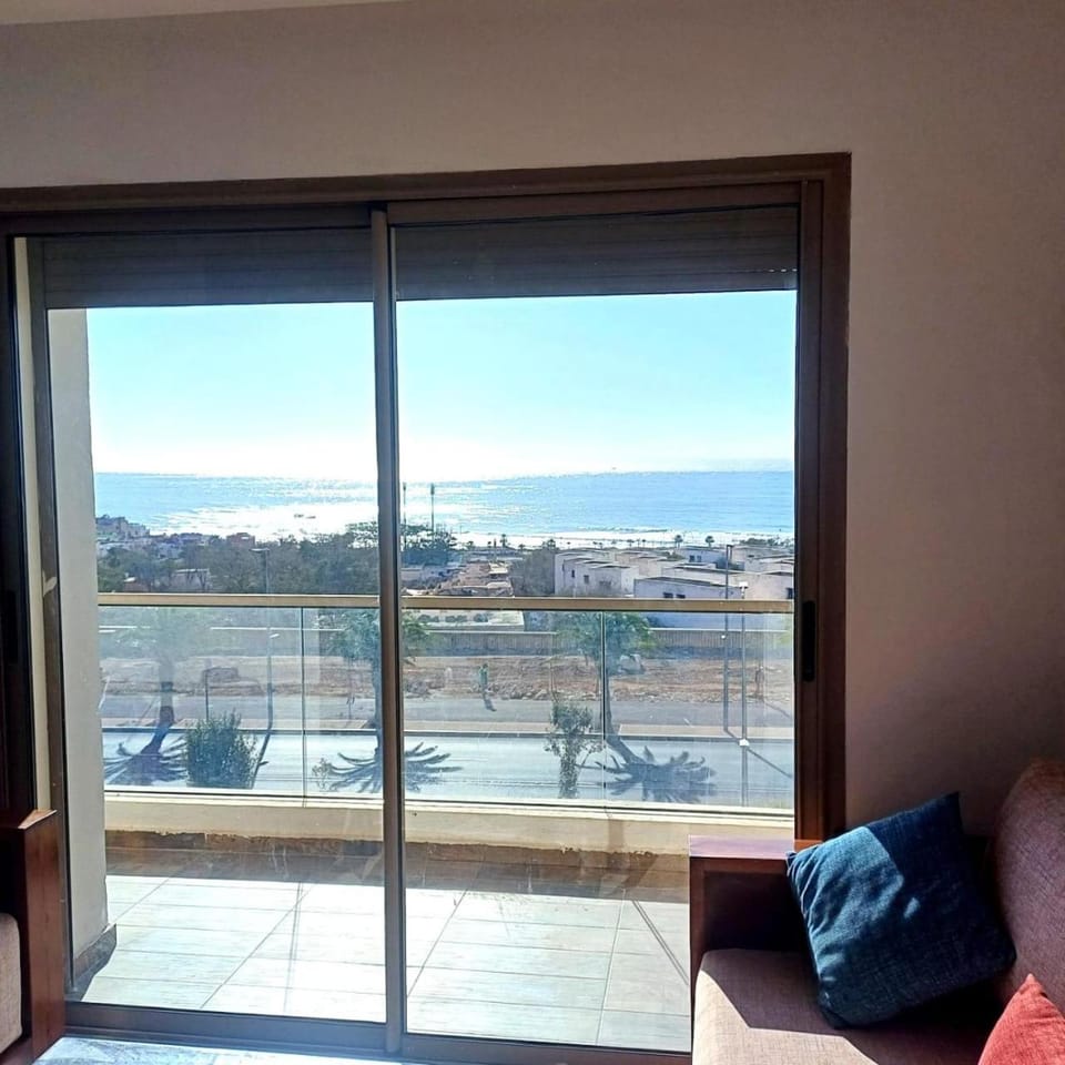 Day, Natural landscape, View (from property/room), Balcony/Terrace, Balcony/Terrace, Living room, Seating area, City view, City view, Mountain view, Sea view, Sea view, Street view