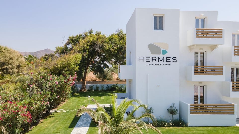 Hermes Luxury Suites Apartment in Naxos
